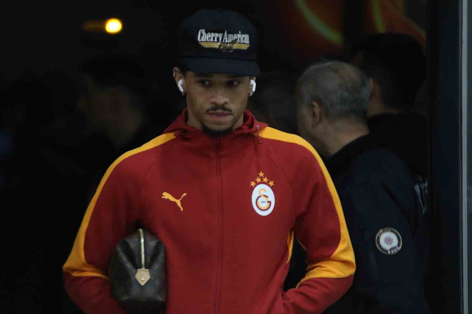 galatasaray eryaman stadina geldi 4 6HshMdAG