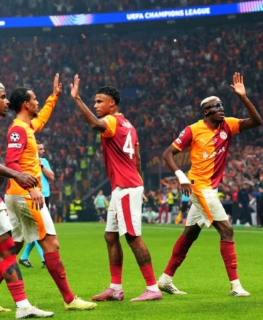 galatasaray-evindeki-yenilmezligini-30-maca-cikardi-HvxmEuHg.jpg