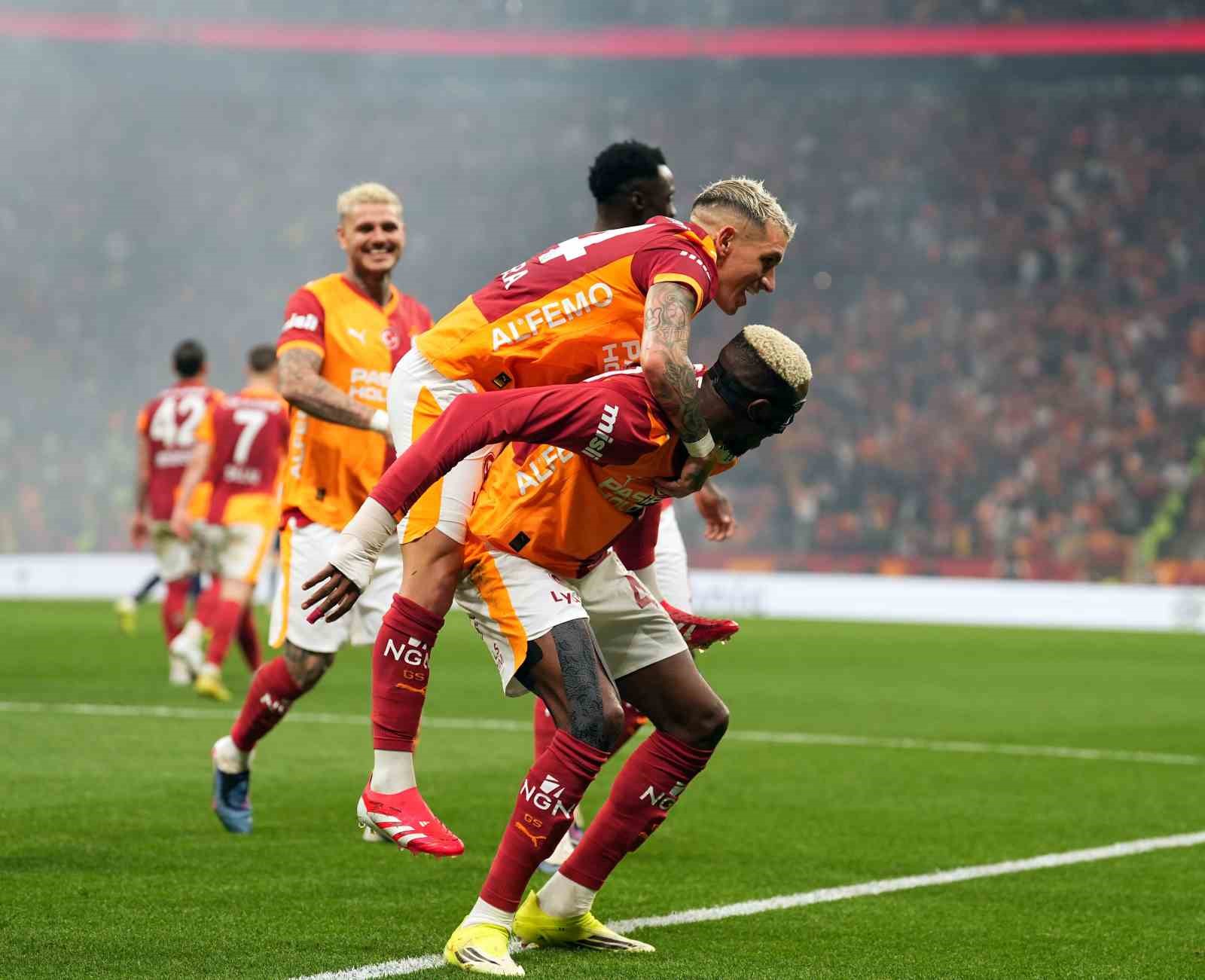 galatasaray evindeki yenilmezlik serisini derbide surdurdu 1 RTK4Sr2j