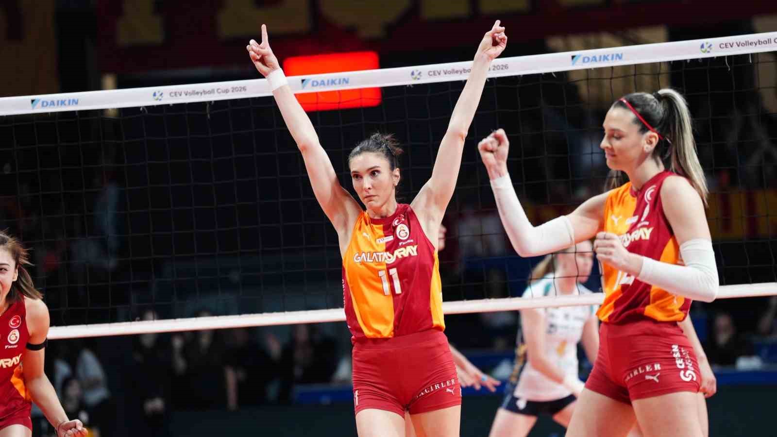 galatasaray futbol ve basketboldan sonra voleybolda da avrupada kupa kazandi 0 NmA6vLFn