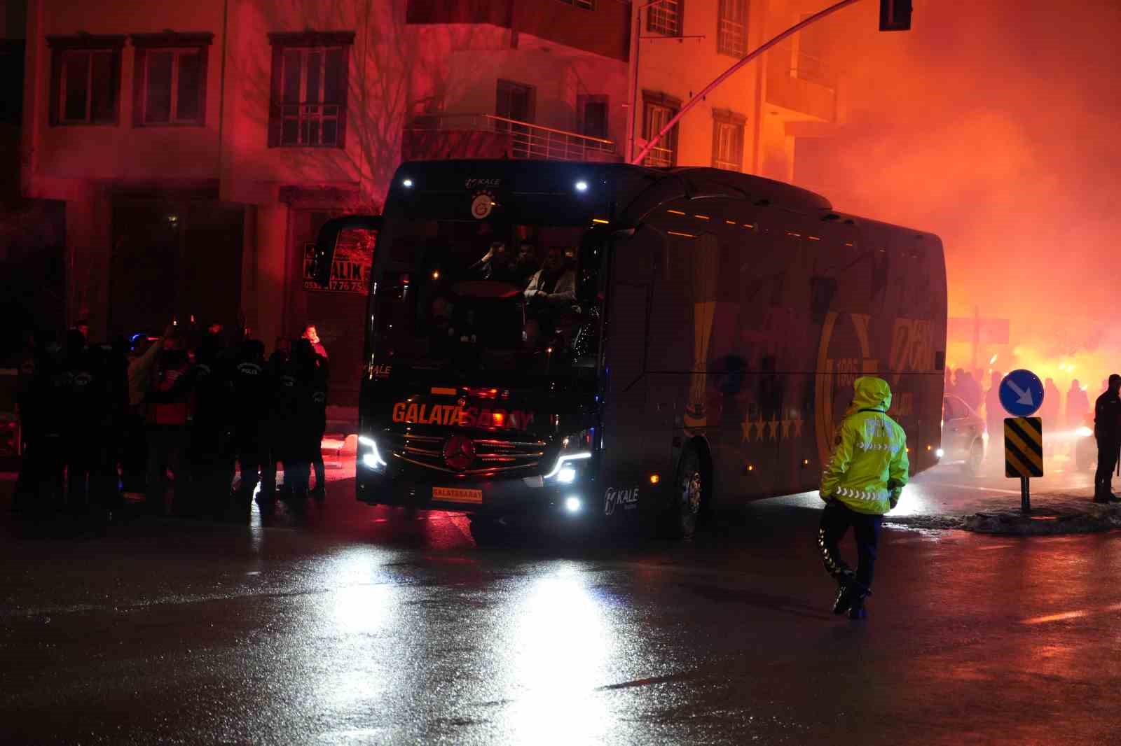 Galatasaray, Gaziantep’te 13 galatasaray gaziantepte 9 DwKXgKLW