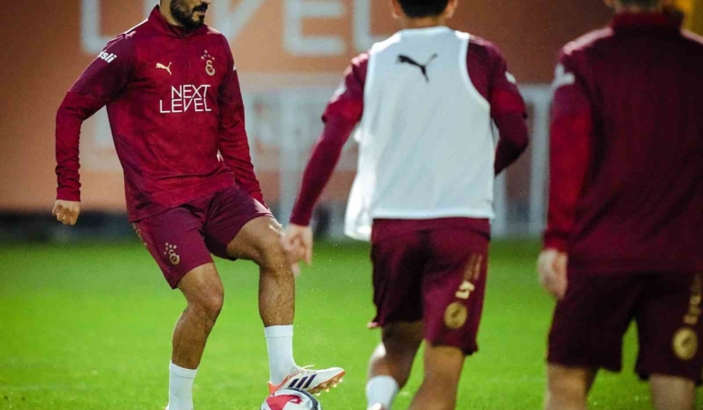galatasaray-genclerbirligi-maci-hazirliklarini-surdurdu-wWv7Mshb.jpg