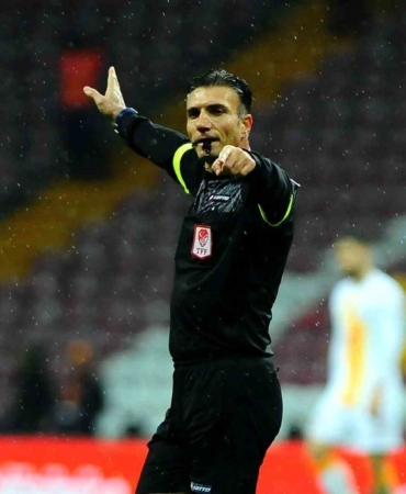 galatasaray-goztepe-macinin-vari-ozgur-yankaya-oldu-JynXMr9E.jpg