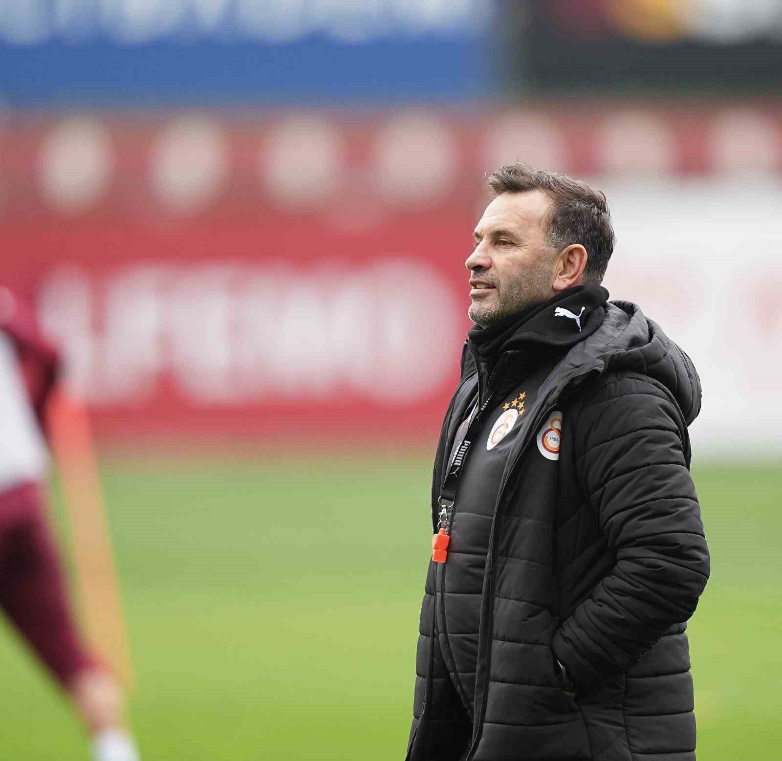 galatasaray gunu cift antrenmanla tamamladi 1 1X8f32Wc