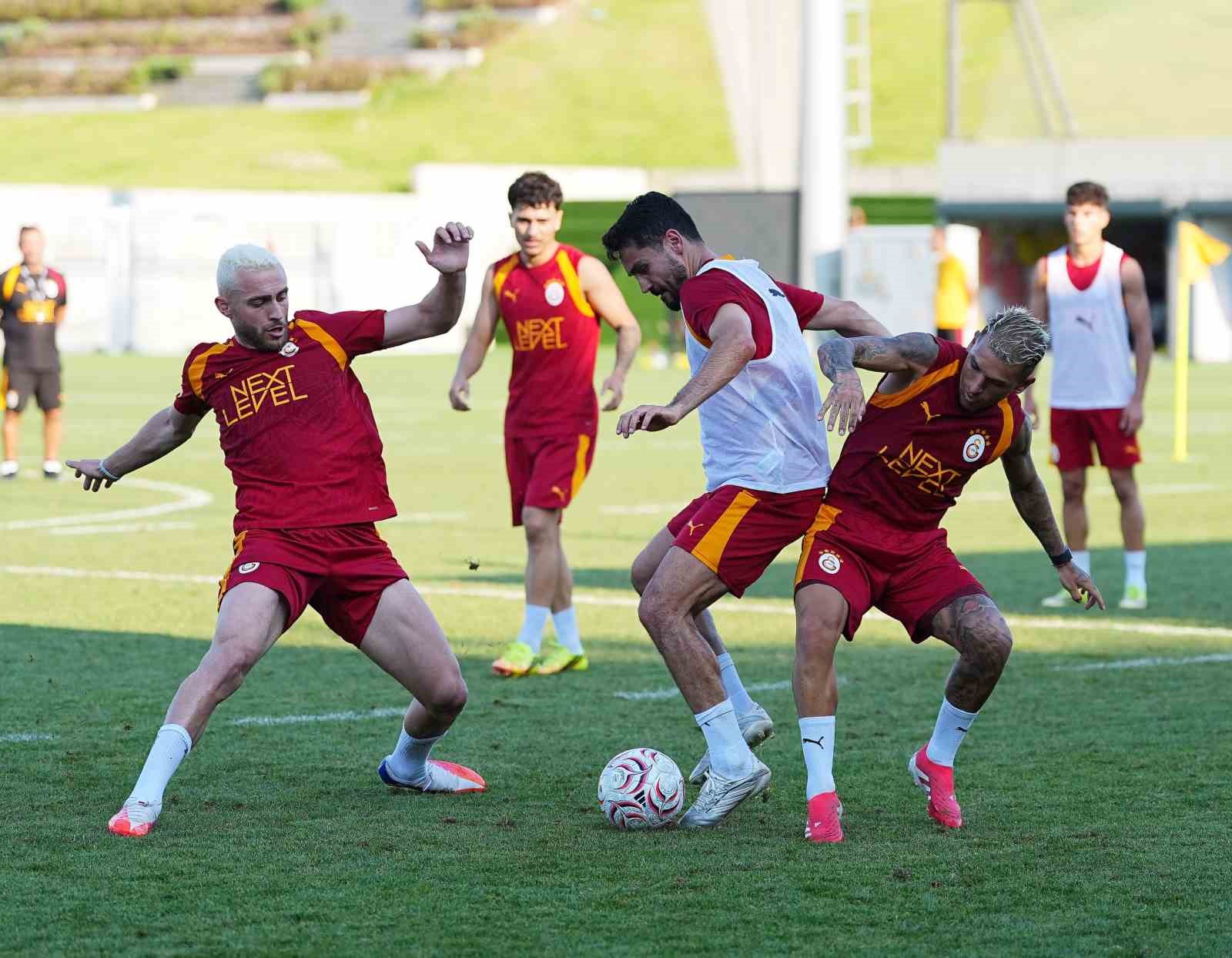 galatasaray gunu cift antrenmanla tamamladi 1 Gpq7Ytbs