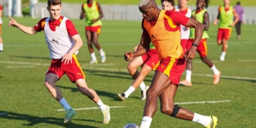 galatasaray-gunu-cift-antrenmanla-tamamladi-7UyXZGxs.jpg
