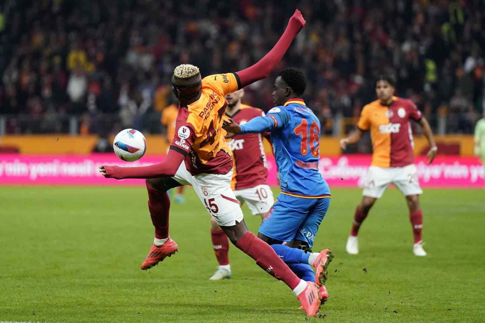galatasaray ile goztepe 63 randevuda 1 949YjVCH