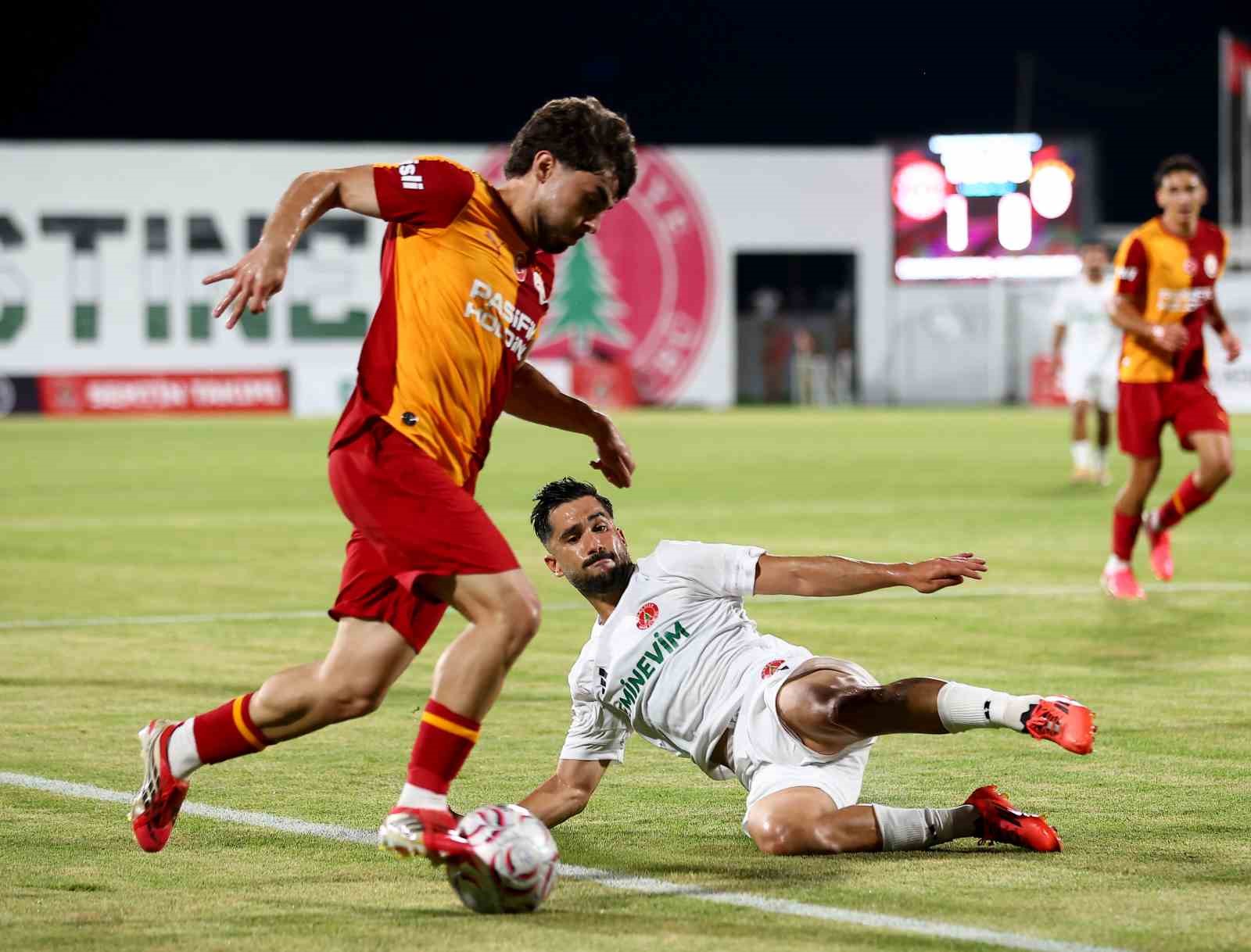 Galatasaray ilk hazırlık maçını farklı kazandı 16 galatasaray ilk hazirlik macini farkli kazandi 12 7a9buHab