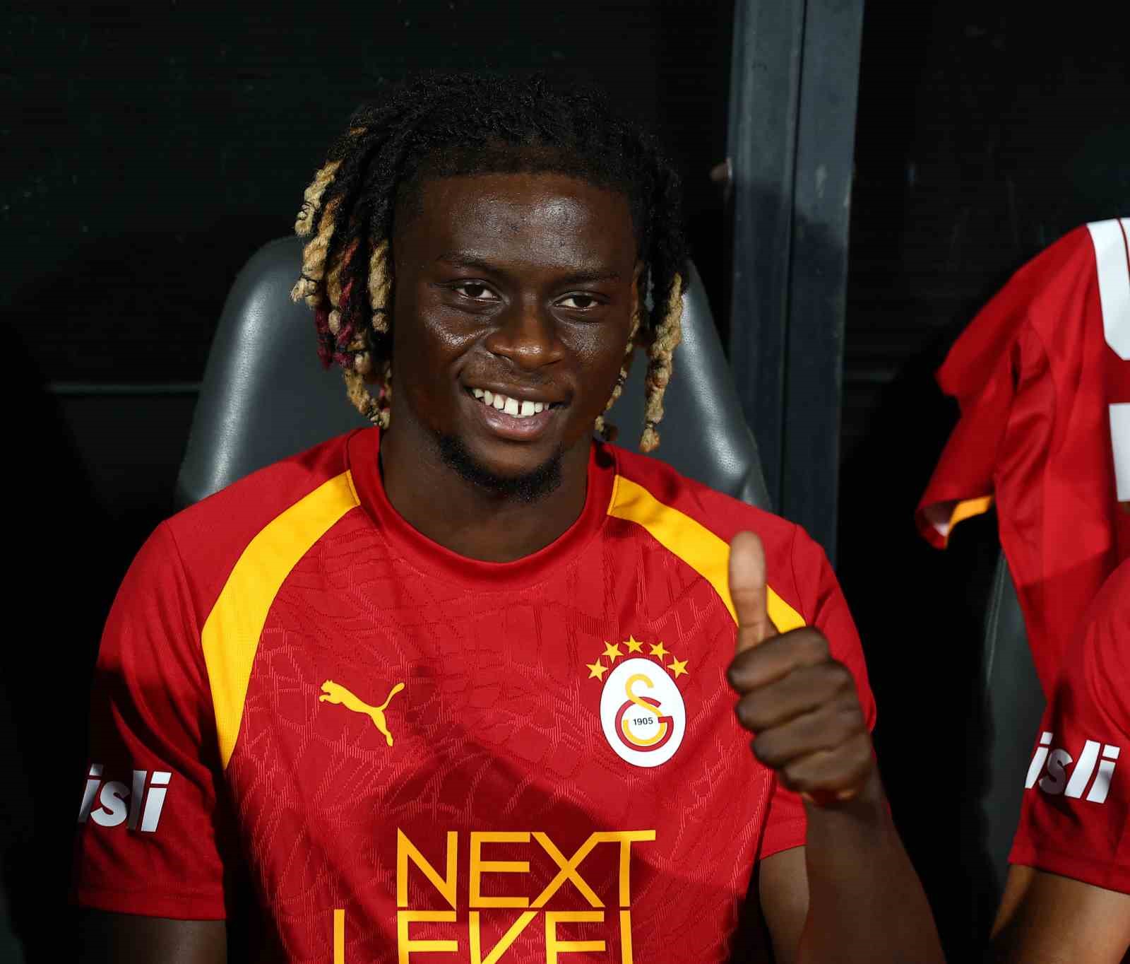 Galatasaray ilk hazırlık maçını farklı kazandı 55 galatasaray ilk hazirlik macini farkli kazandi 51 Bn6vAw8N