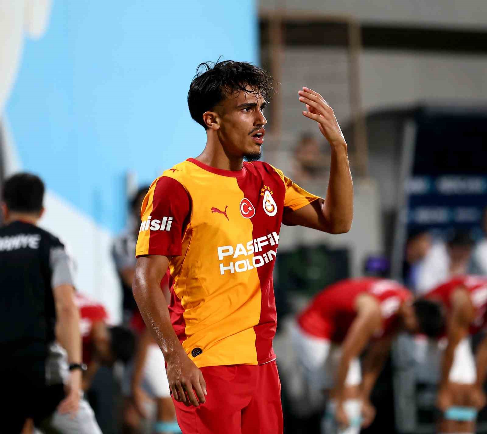 Galatasaray ilk hazırlık maçını farklı kazandı 70 galatasaray ilk hazirlik macini farkli kazandi 66 CfETFNfA
