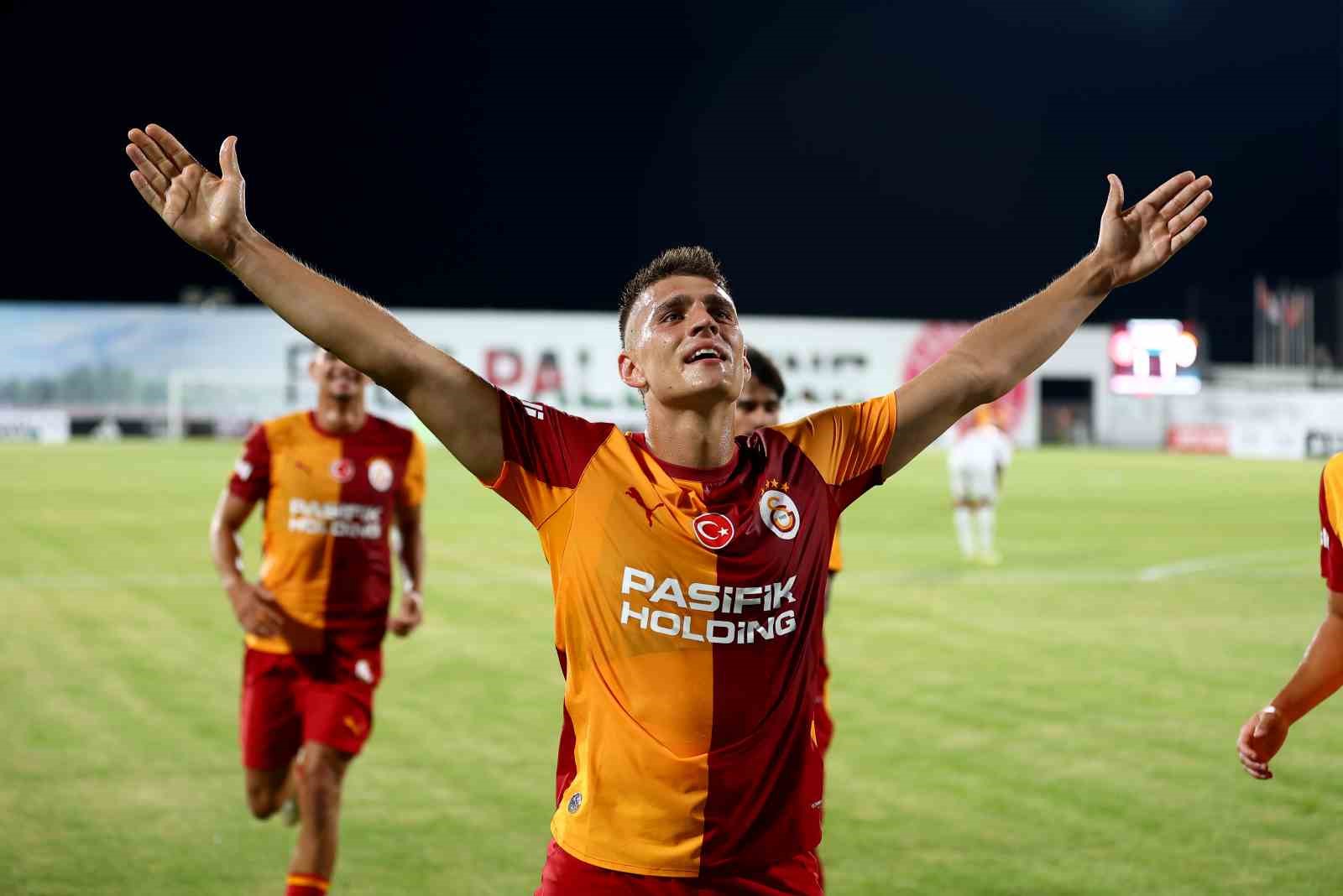 Galatasaray ilk hazırlık maçını farklı kazandı 77 galatasaray ilk hazirlik macini farkli kazandi 73 nl3bBX6e