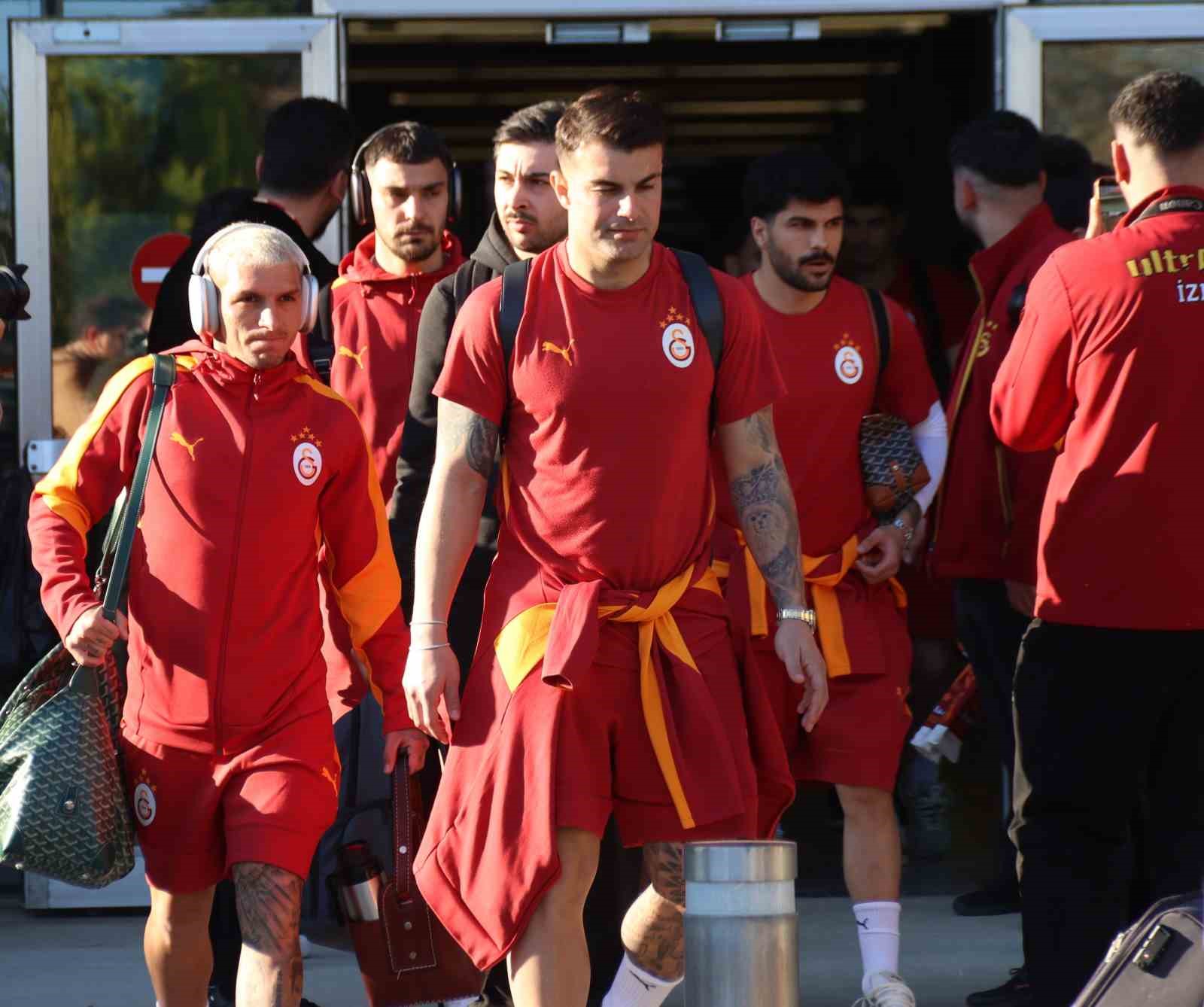 galatasaray kafilesi izmirde 1