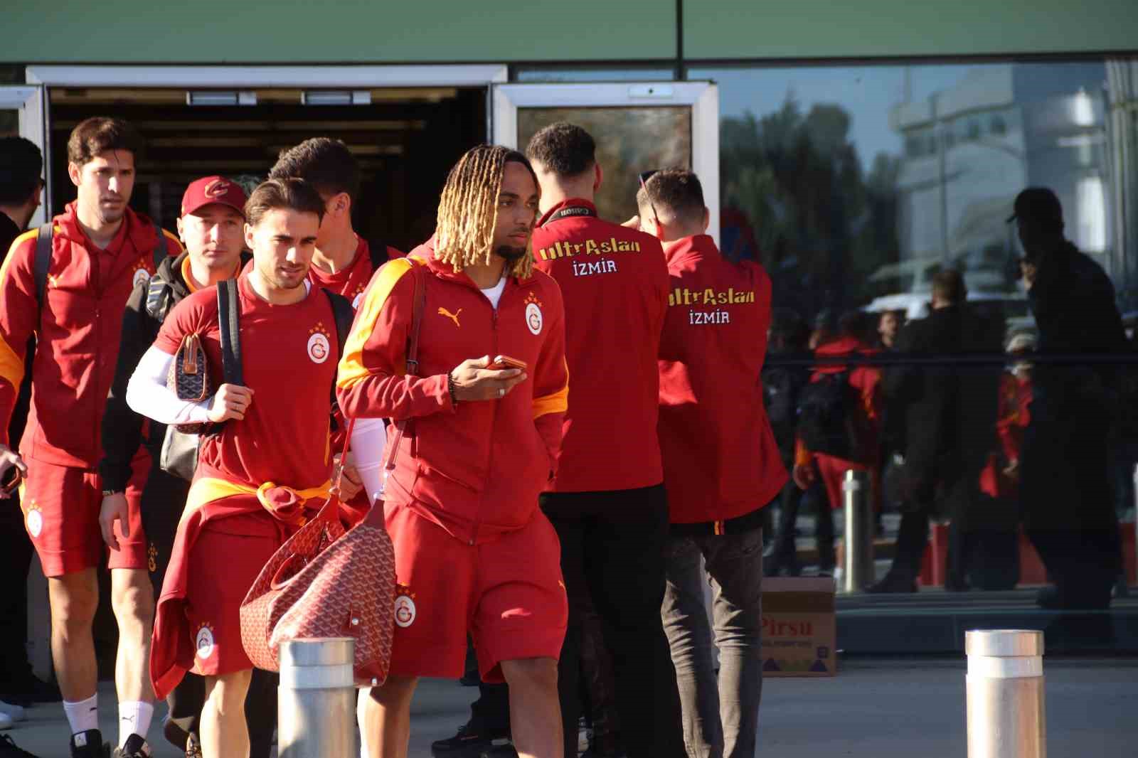 galatasaray kafilesi izmirde 4 eLtOtlOB