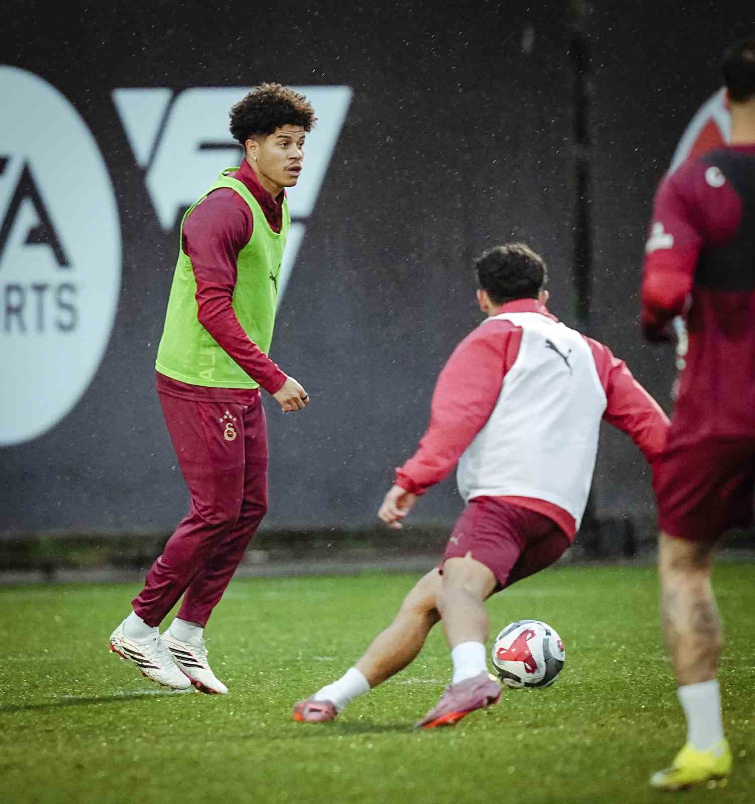 galatasaray kayserispor maci hazirliklarina basladi 2 SRgrjssc