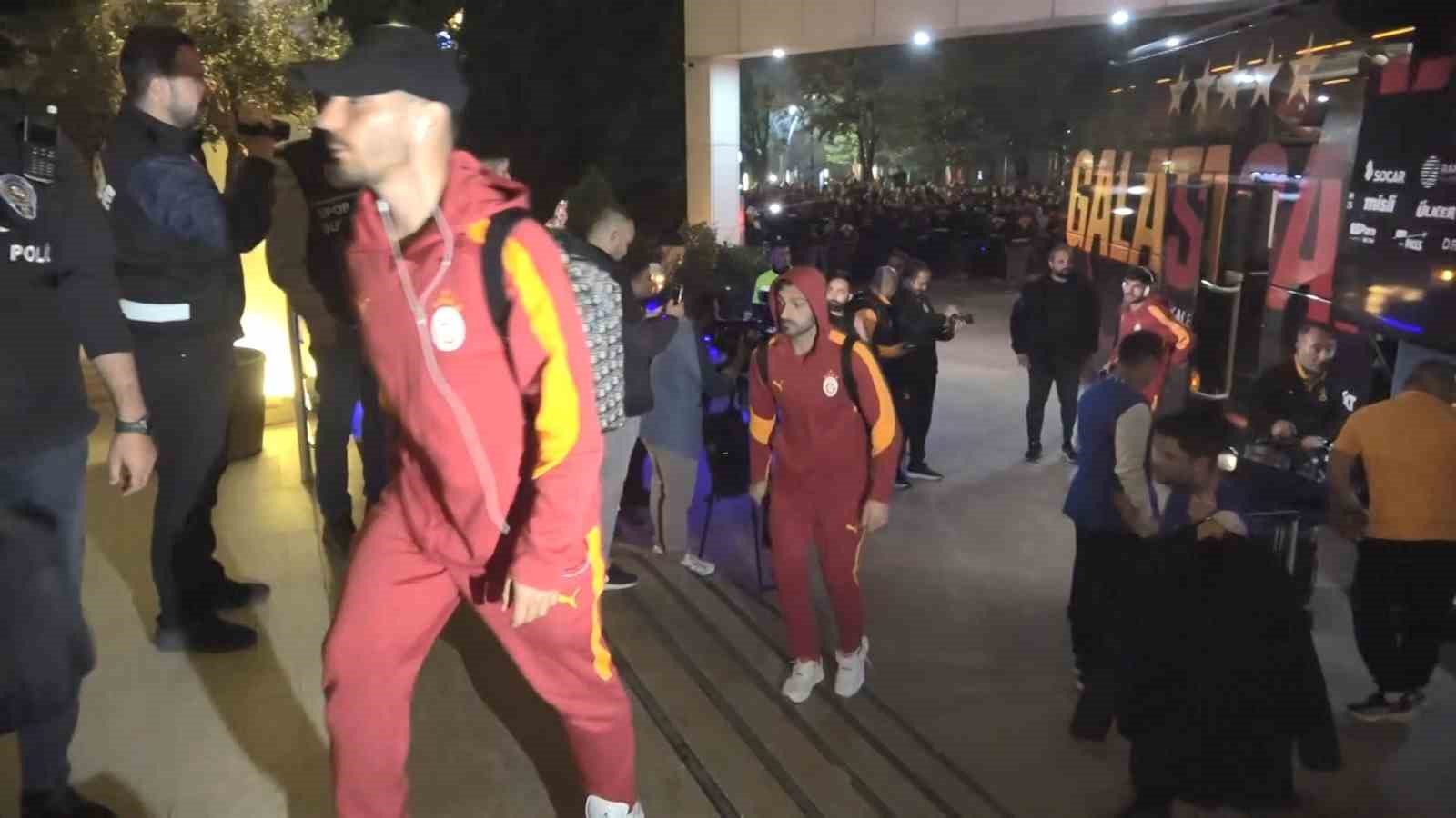 galatasaray kocaelide coskuyla karsilandi 2