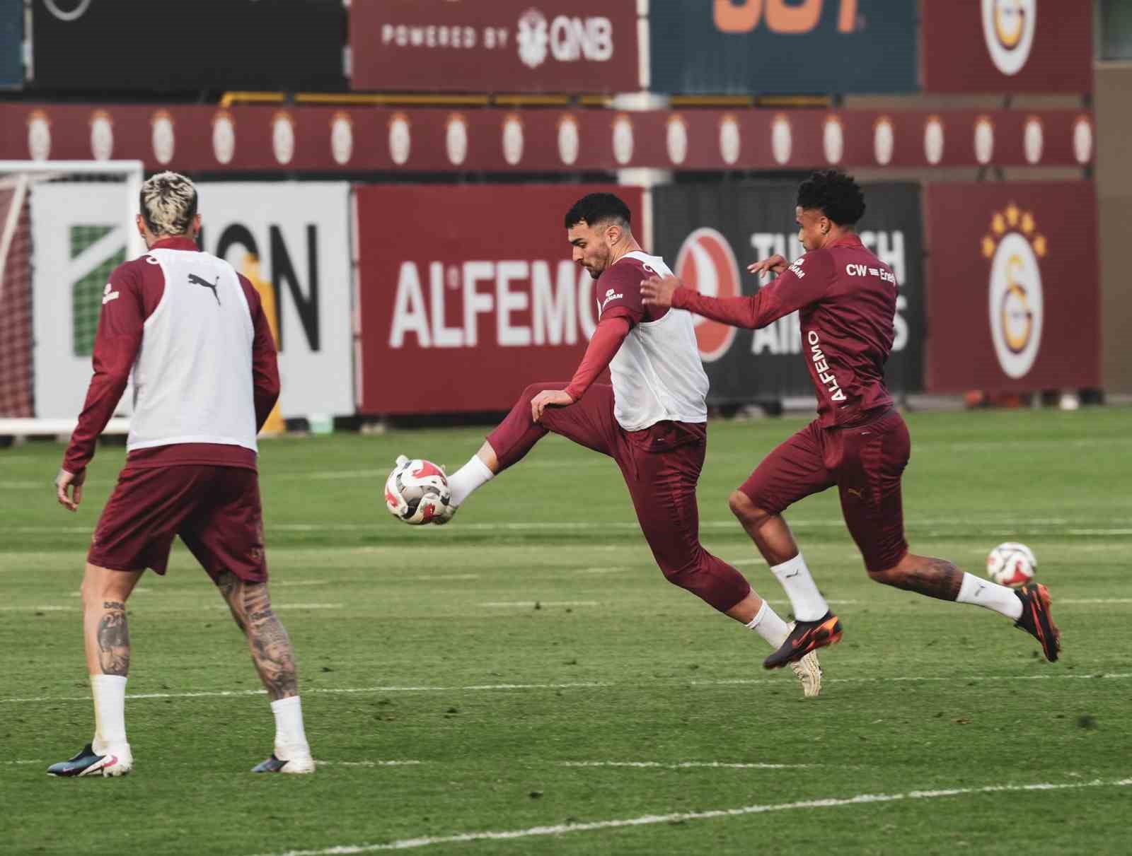 Galatasaray, Kocaelispor maçı hazırlıklarına başladı 5 galatasaray kocaelispor maci hazirliklarina basladi 1