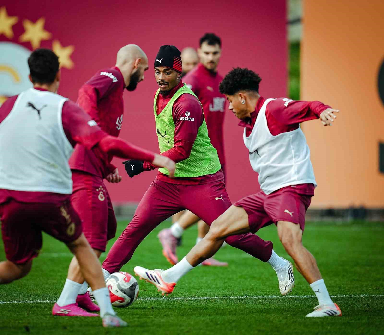 galatasaray kocaelispor macinin hazirliklarina basladi 0 GFIDmma8