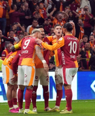 galatasaray-ligde-2-mac-sonra-kazandi-DgOKthkR.jpg