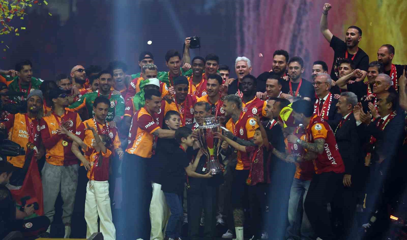 galatasaray ligi 77 puanla sampiyon olarak tamamladi 1 5IzIyAOi