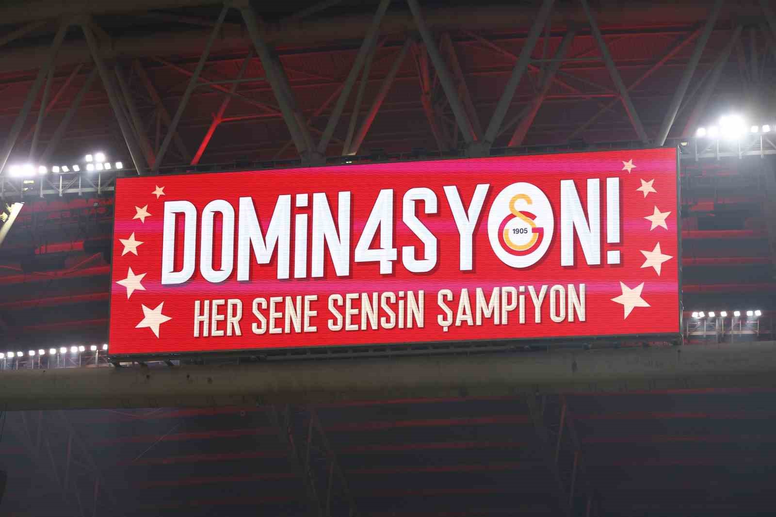 galatasaray ligi 77 puanla sampiyon olarak tamamladi 11 PGWrJO9I