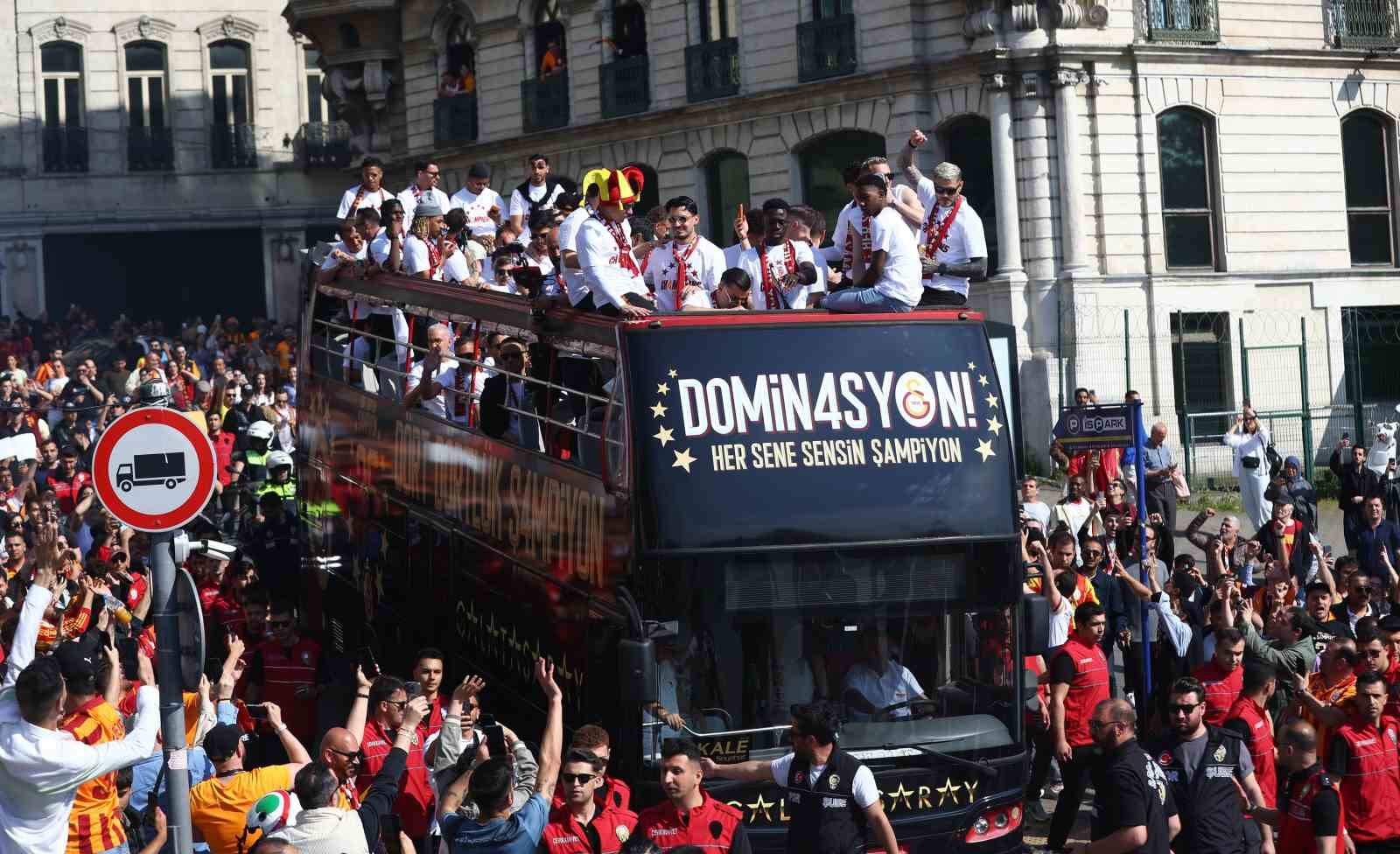 galatasaray ligi 77 puanla sampiyon olarak tamamladi 7 ZRgmTidL