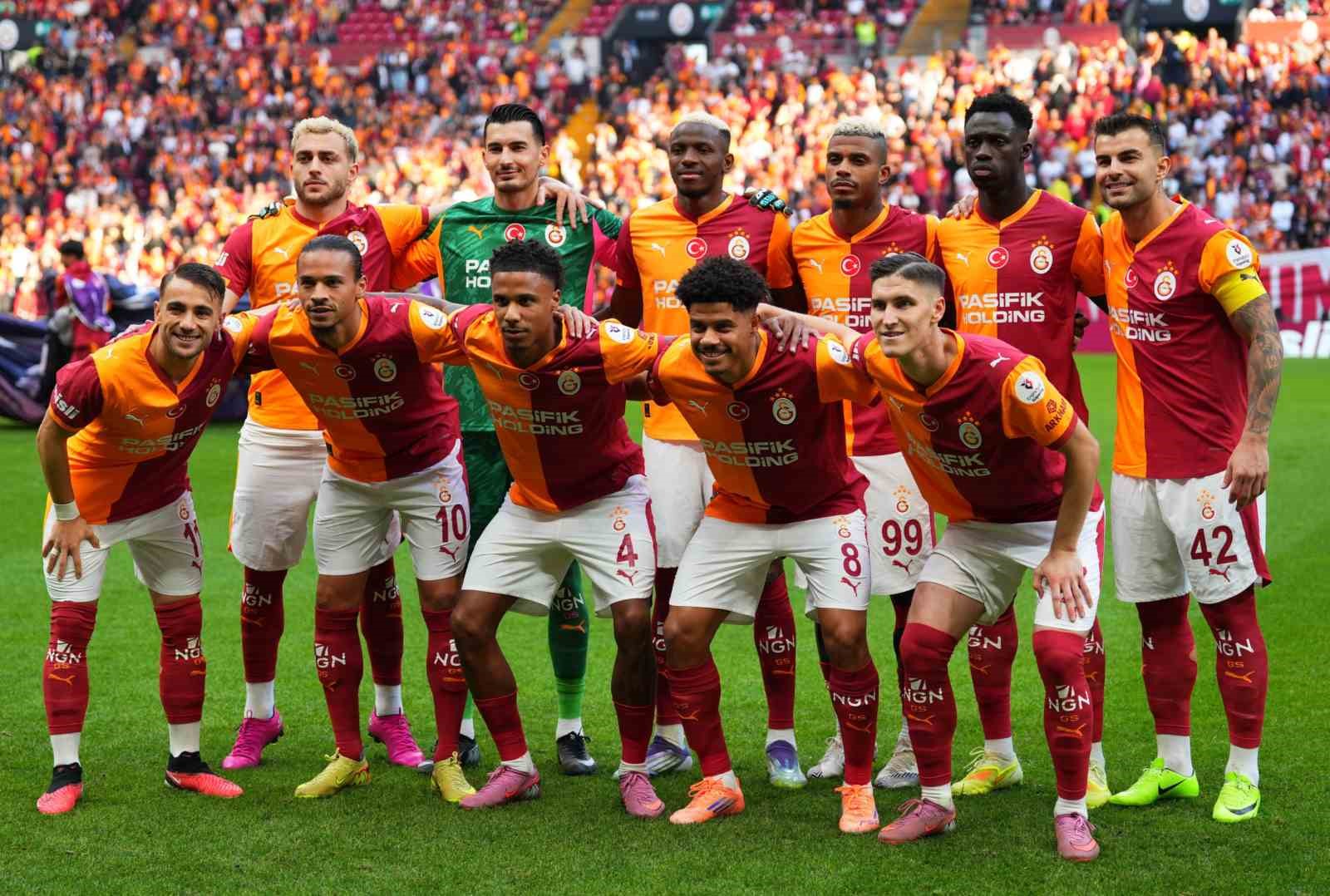 galatasaray ligin ilk yarisini lider tamamladi 0 33kd9ze7