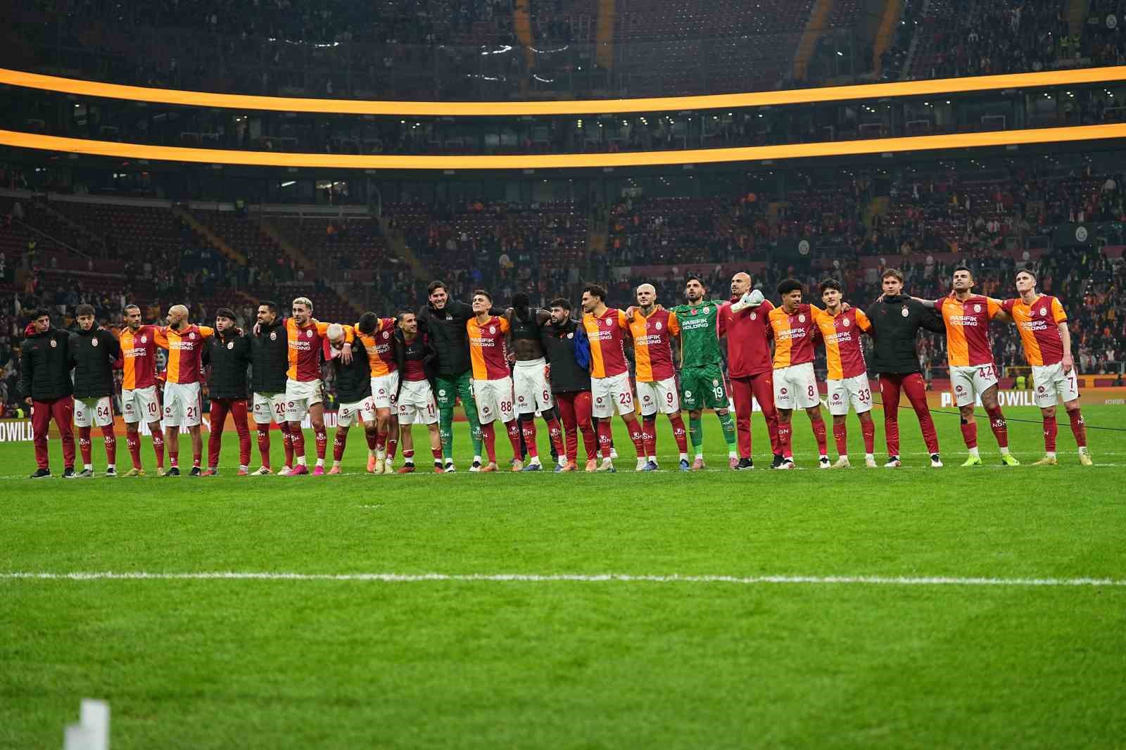 galatasaray ligin ilk yarisini lider tamamladi 3 FpDwuP1L