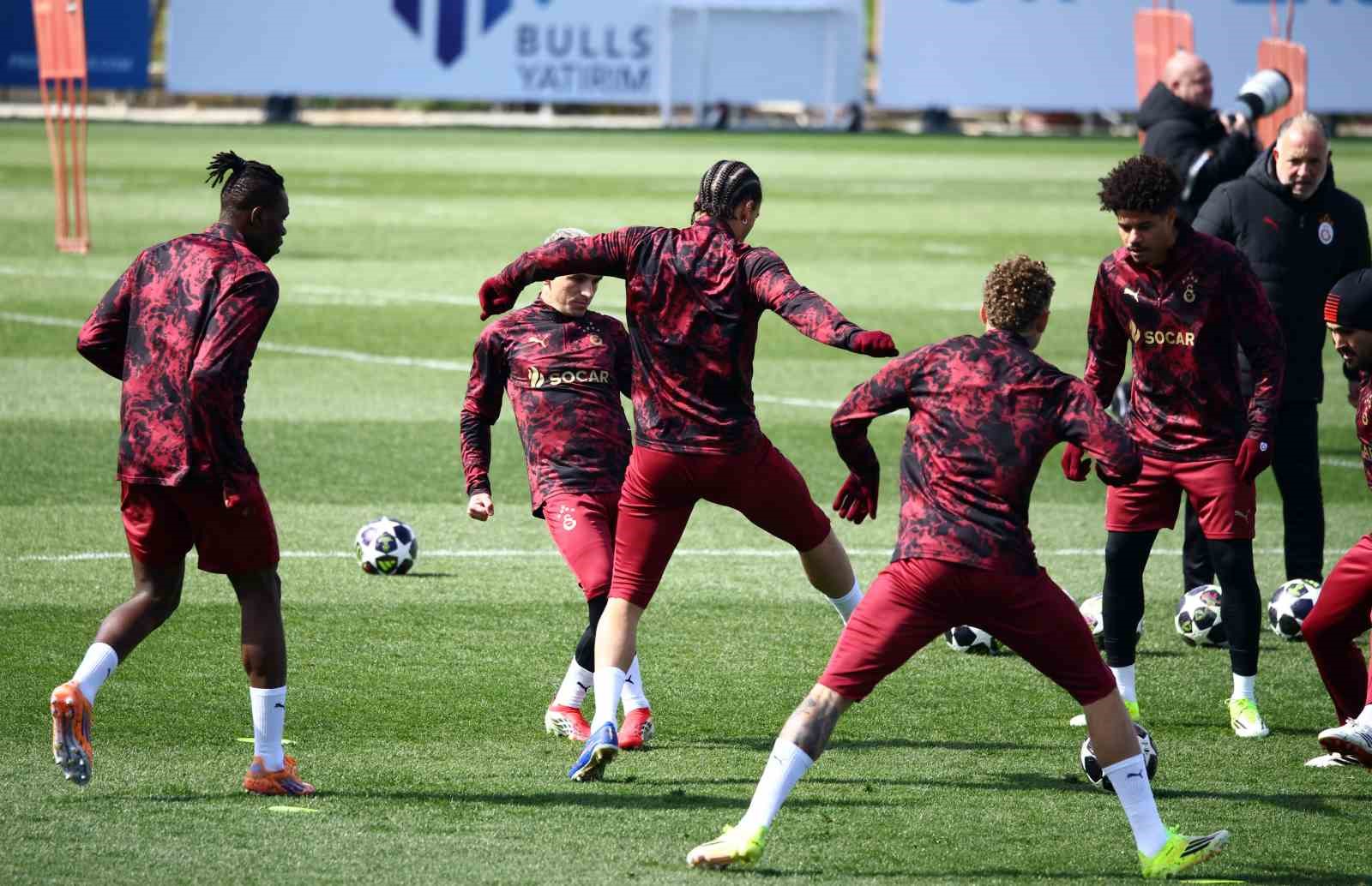 galatasaray liverpool maci hazirliklarini tamamladi 16 TXzqZLsT