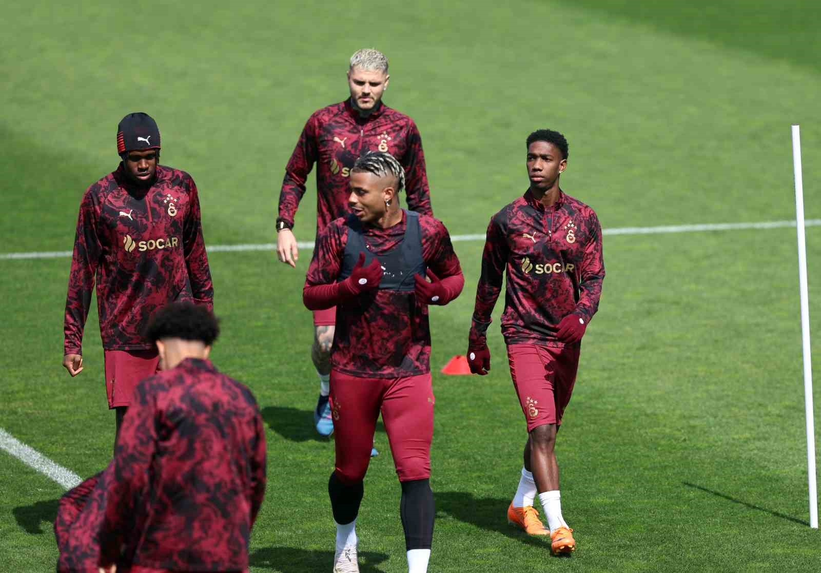 galatasaray liverpool maci hazirliklarini tamamladi 3 uQdz8bUG