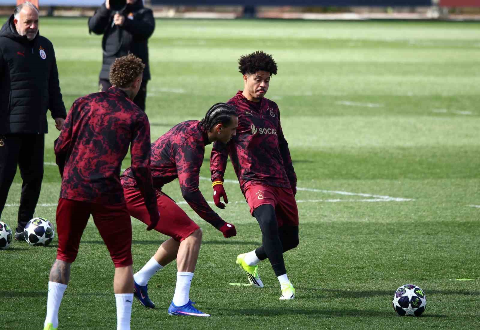 galatasaray liverpool maci hazirliklarini tamamladi 4 Qaft3mWE