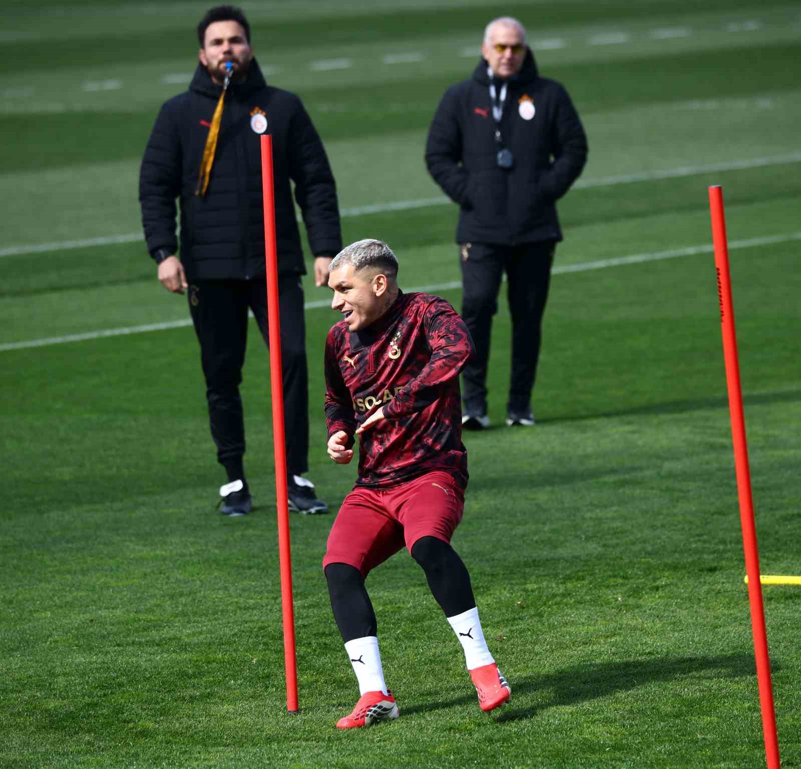 galatasaray liverpool maci hazirliklarini tamamladi 7 J8pgc5Wu