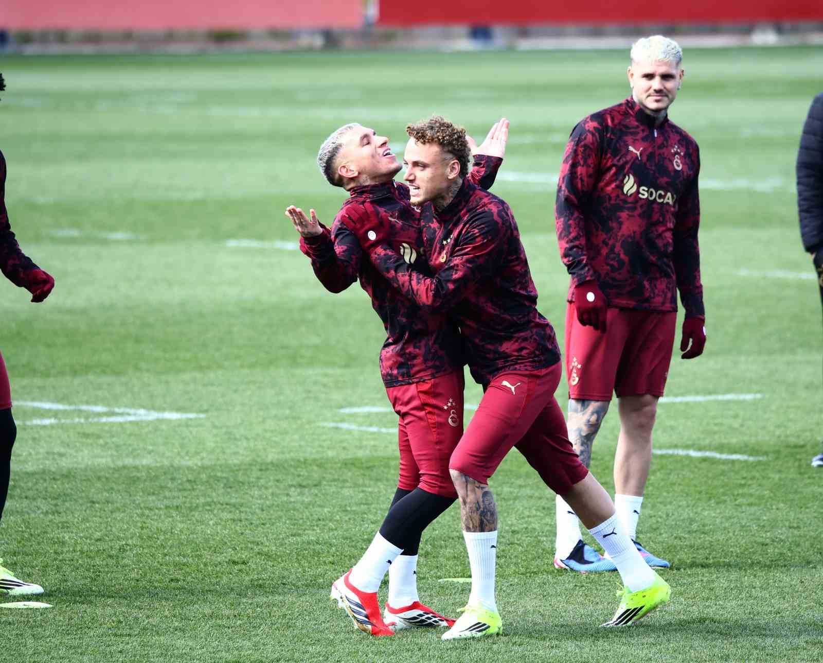 galatasaray liverpool maci hazirliklarini tamamladi 8 K2sViYu3