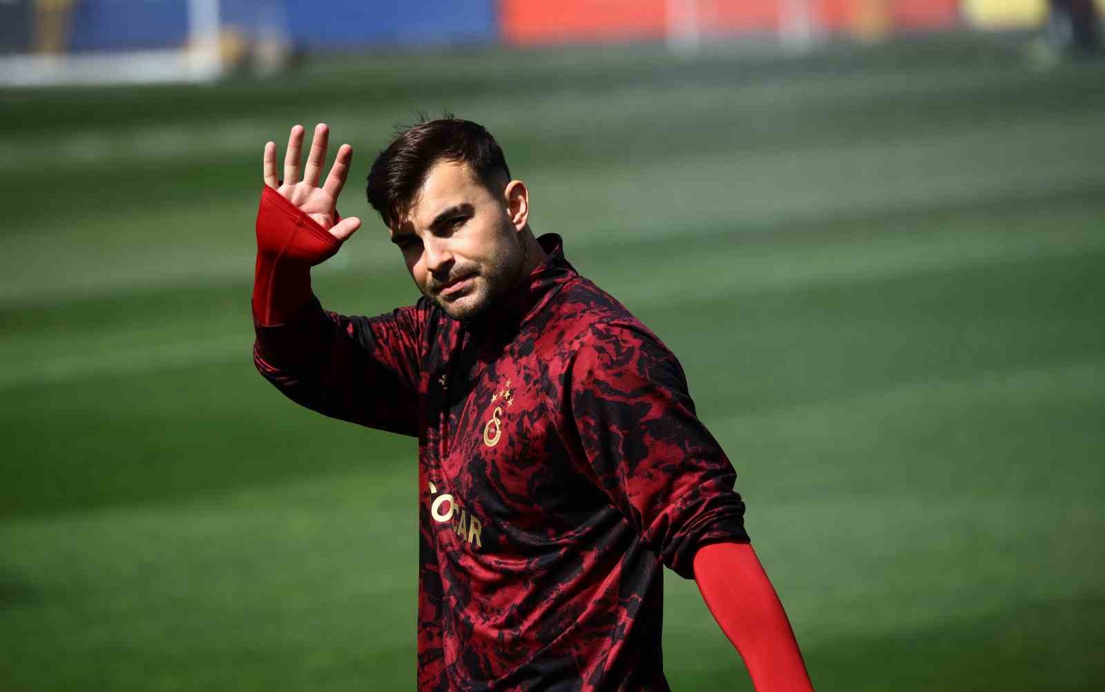 galatasaray liverpool maci hazirliklarini tamamladi 9