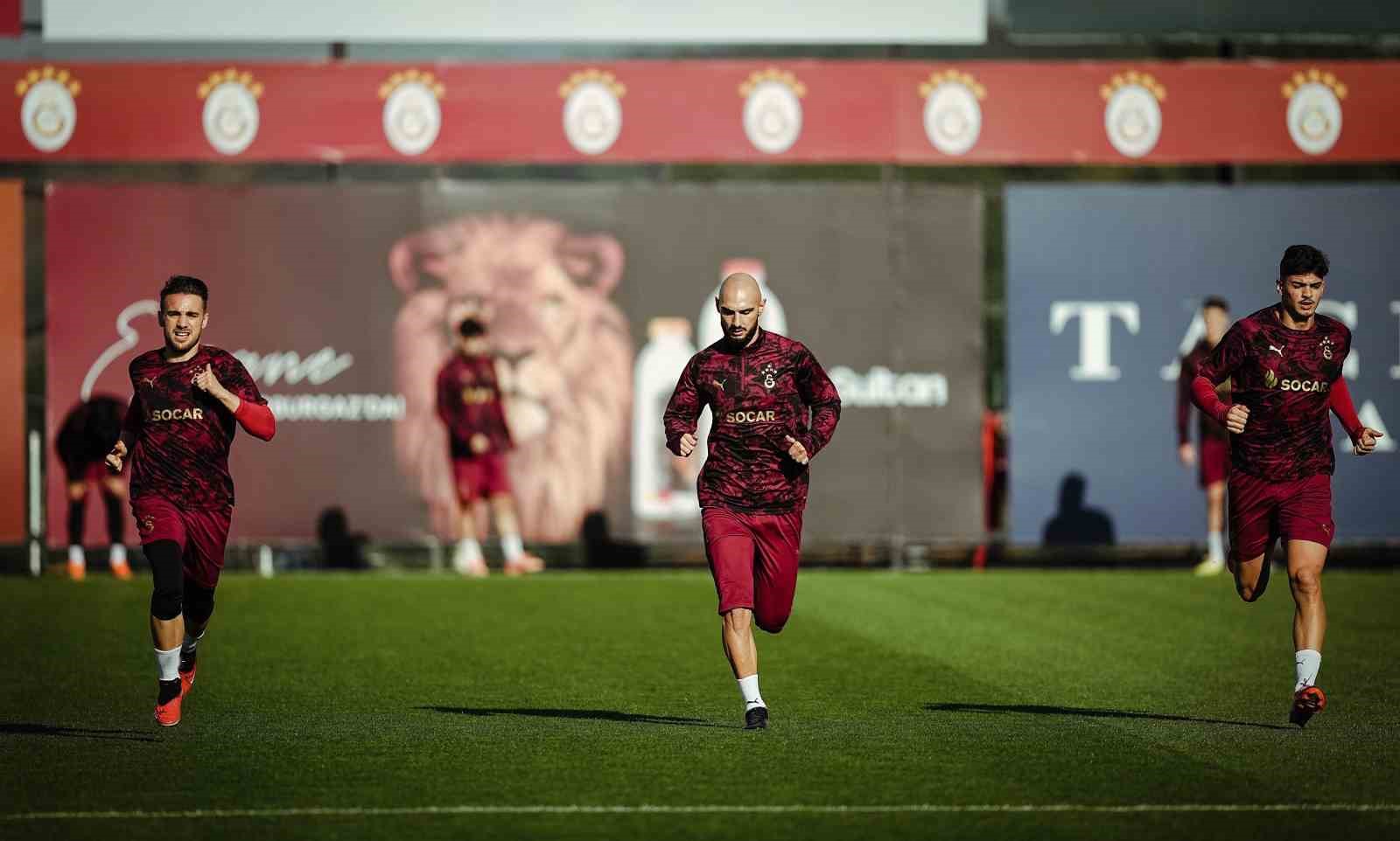 galatasaray monaco maci hazirliklarina basladi 1 LyZKcc3L