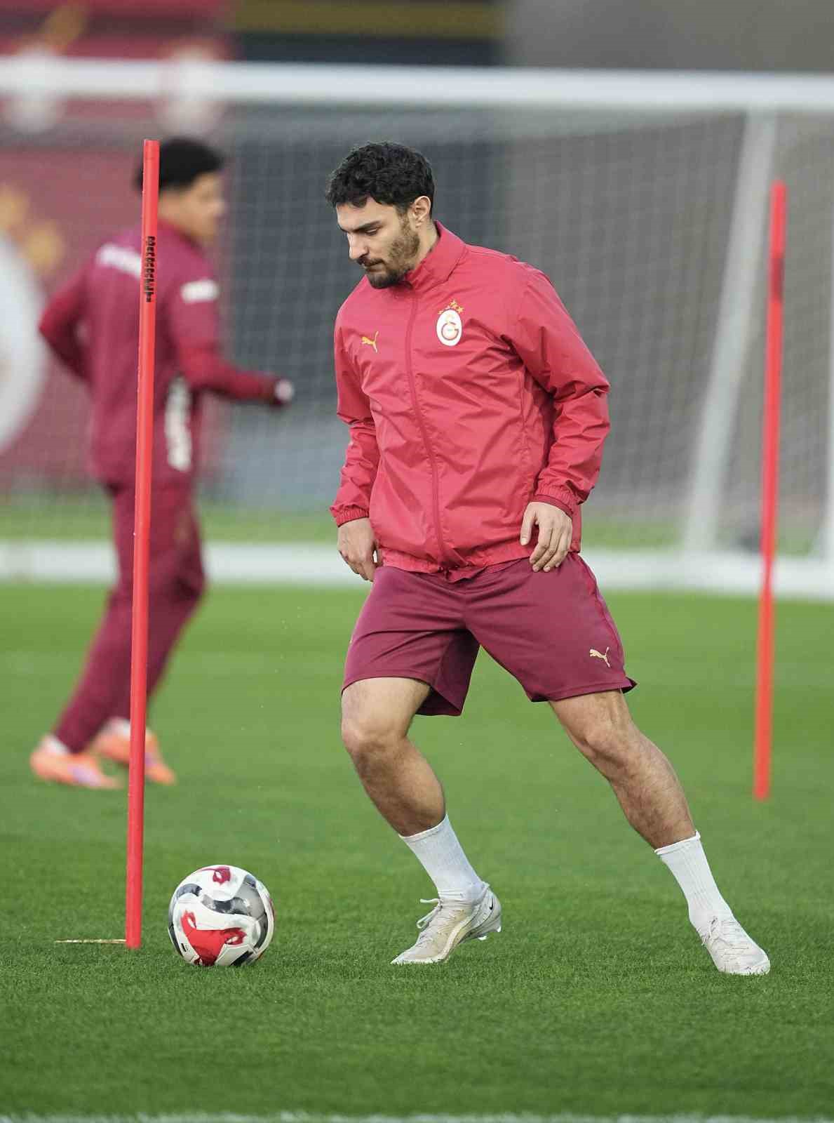galatasaray rams basaksehir maci hazirliklarina basladi 2 TNeyRZWI