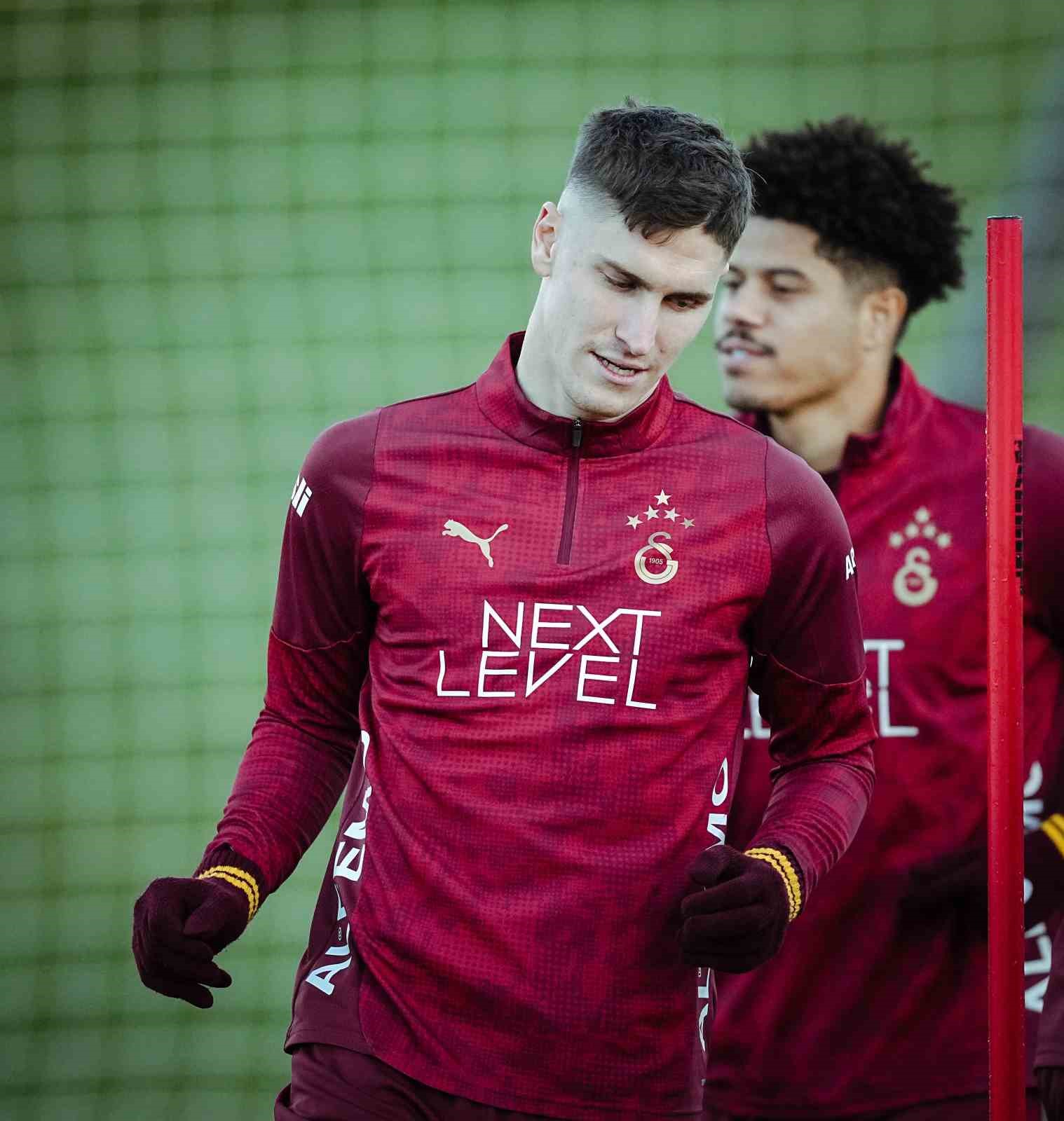 galatasaray rams basaksehir maci hazirliklarini tamamladi 3 Zd46MbnM