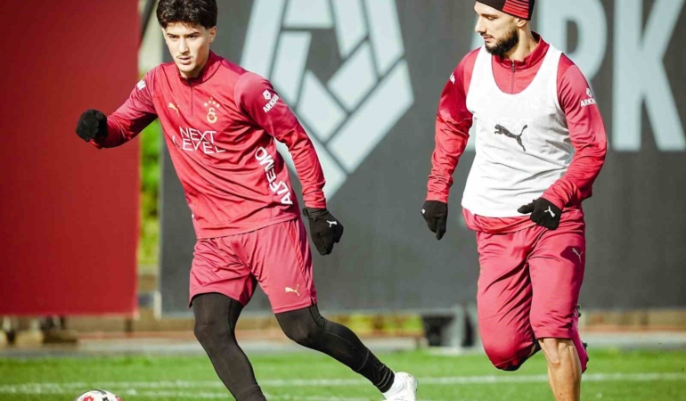 galatasaray-samsunspor-maci-hazirliklarina-basladi-QrWNssfx.jpg