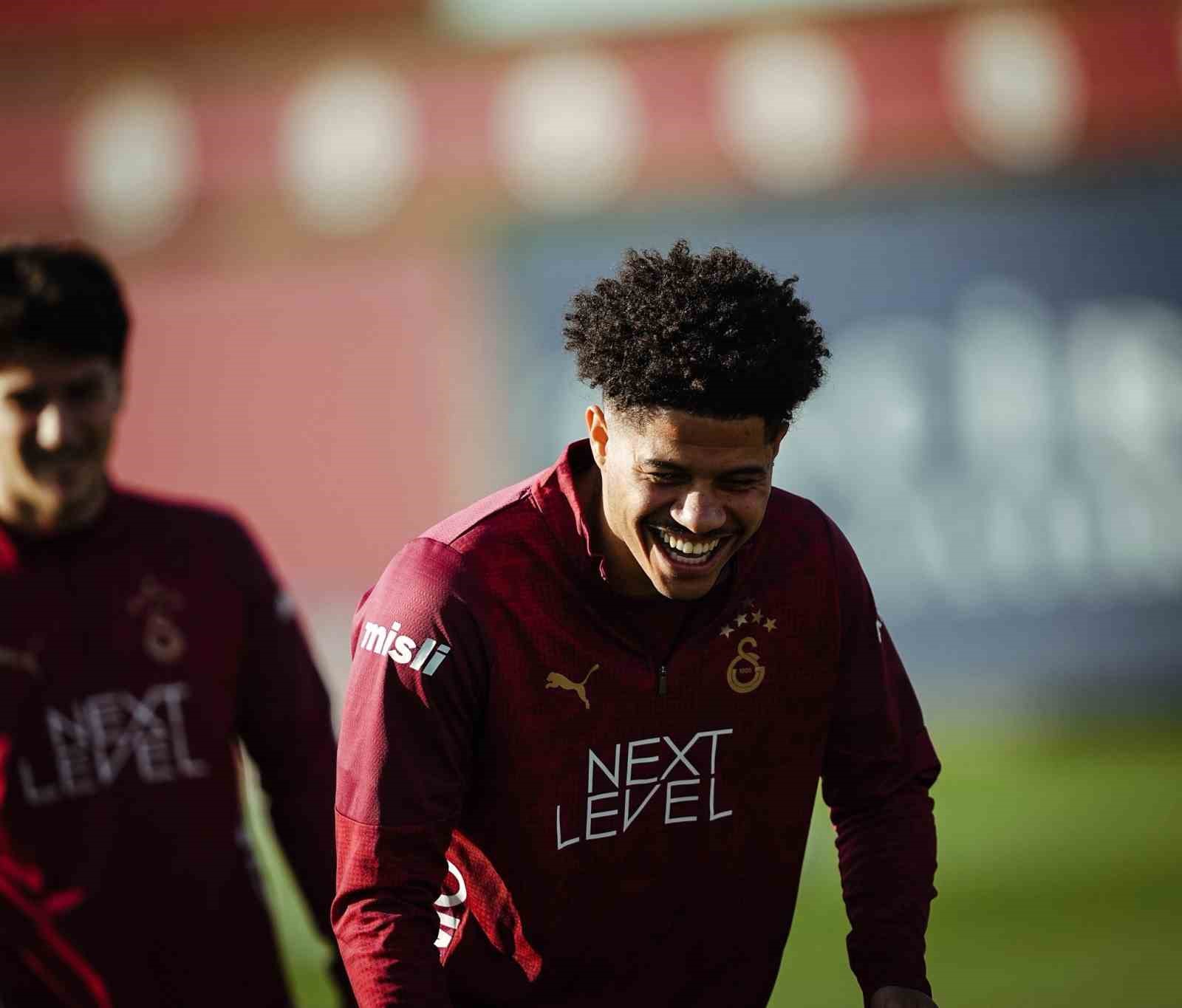 Galatasaray, Samsunspor maçı hazırlıklarına devam etti 7 galatasaray samsunspor maci hazirliklarina devam etti 3 KhrvEH4E