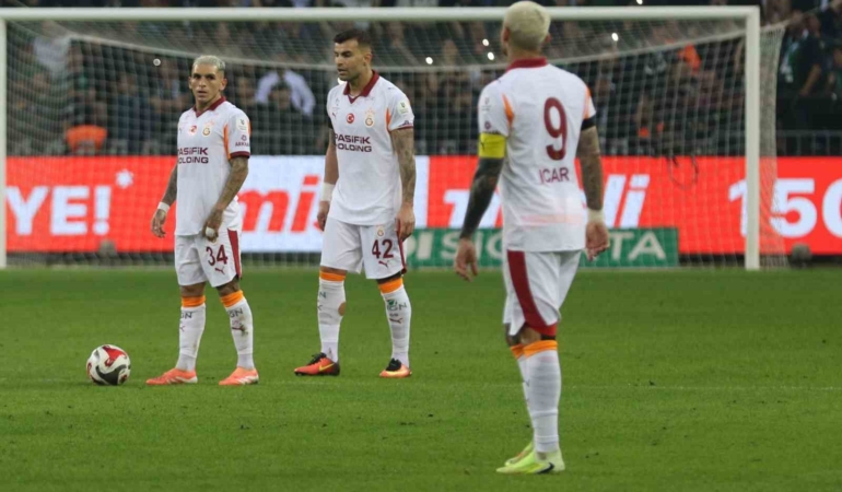 galatasaray-super-ligde-19-mac-sonra-maglup-oldu-K6byQ4mk.jpg