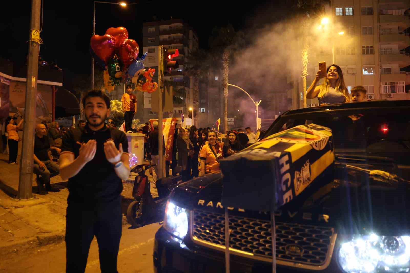 galatasaray taraftarlarindan fenerbahceye gonderme 2 v46yIclC