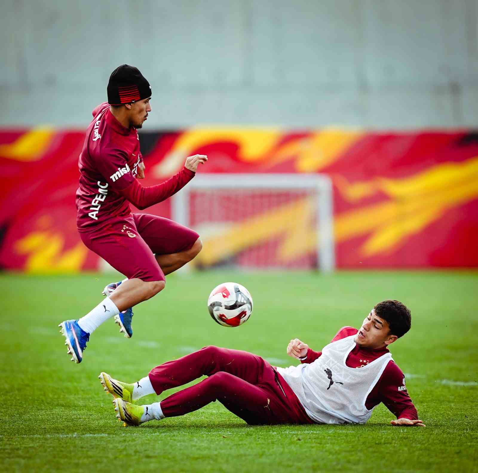 galatasaray trabzonspor maci hazirliklarini surdurdu 0