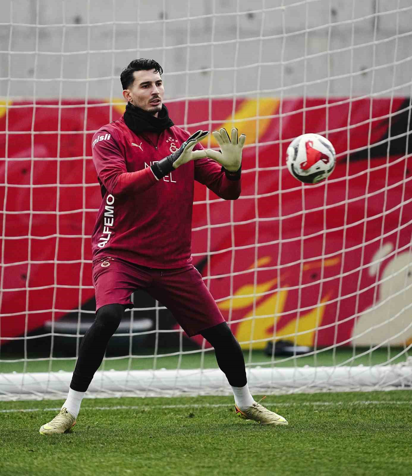 galatasaray trabzonspor maci hazirliklarini surdurdu 1 CgMAJsKB