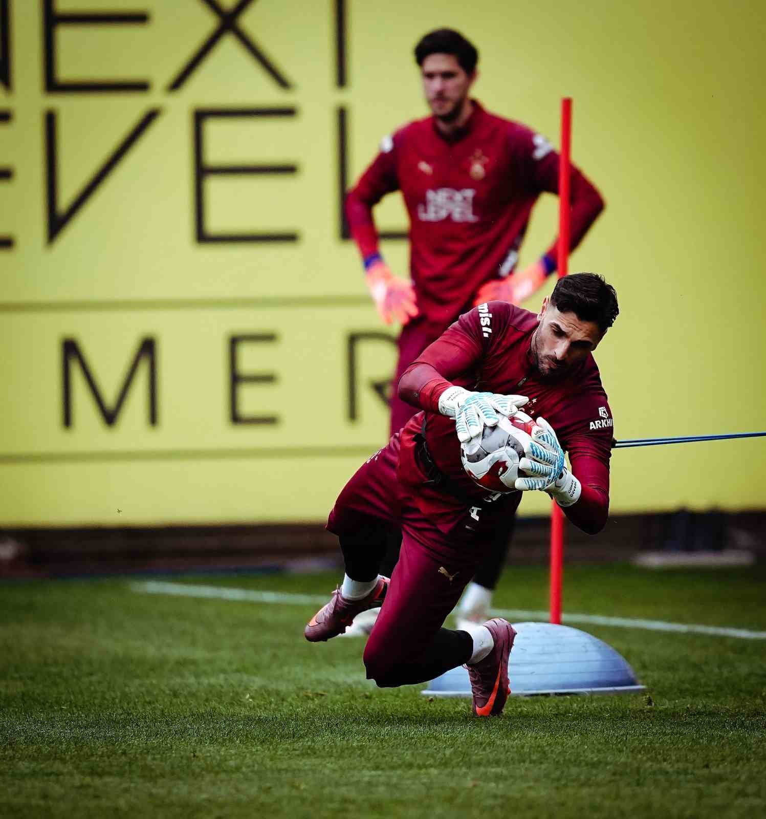 galatasaray trabzonspor maci hazirliklarini surdurdu 2 EITPBCNs