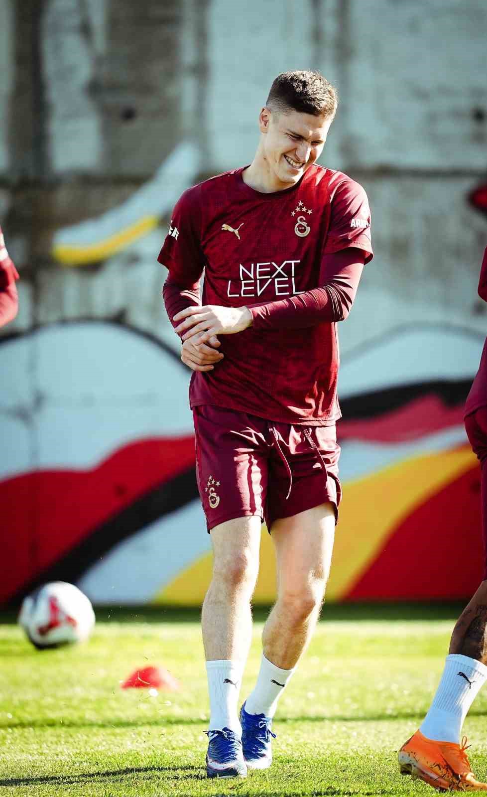 galatasaray trabzonspor maci hazirliklarini surdurdu 6