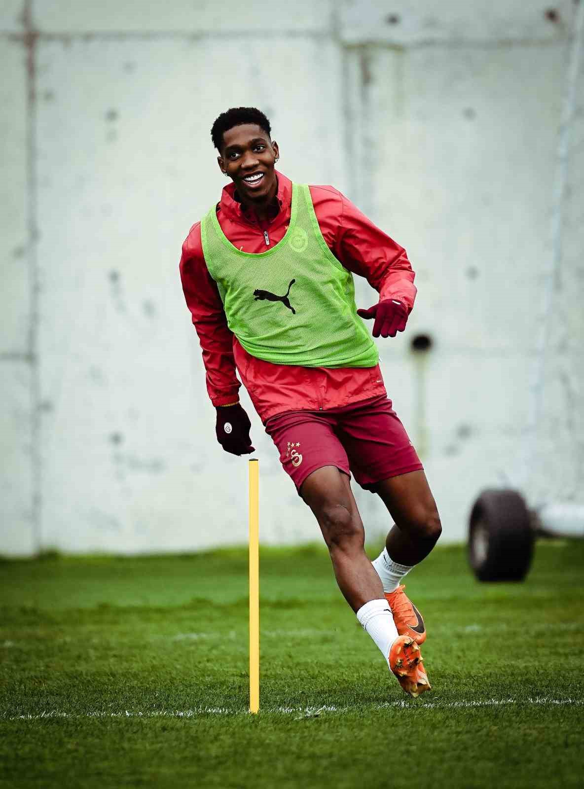 galatasaray trabzonspor maci hazirliklarini surdurdu 8 BA3TqtHd