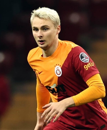 galatasaray-victor-nelsson-depophotos-1733108