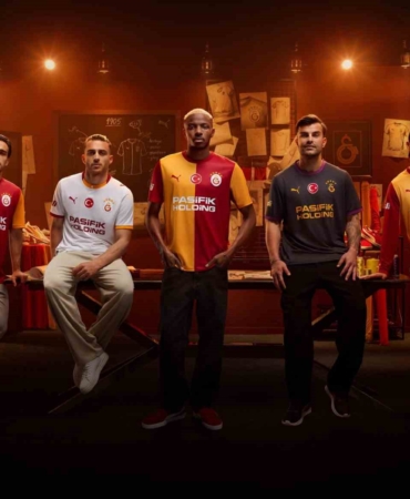 galatasaray-yeni-sezon-formalarini-tanitti-6ve3iQ83.jpg