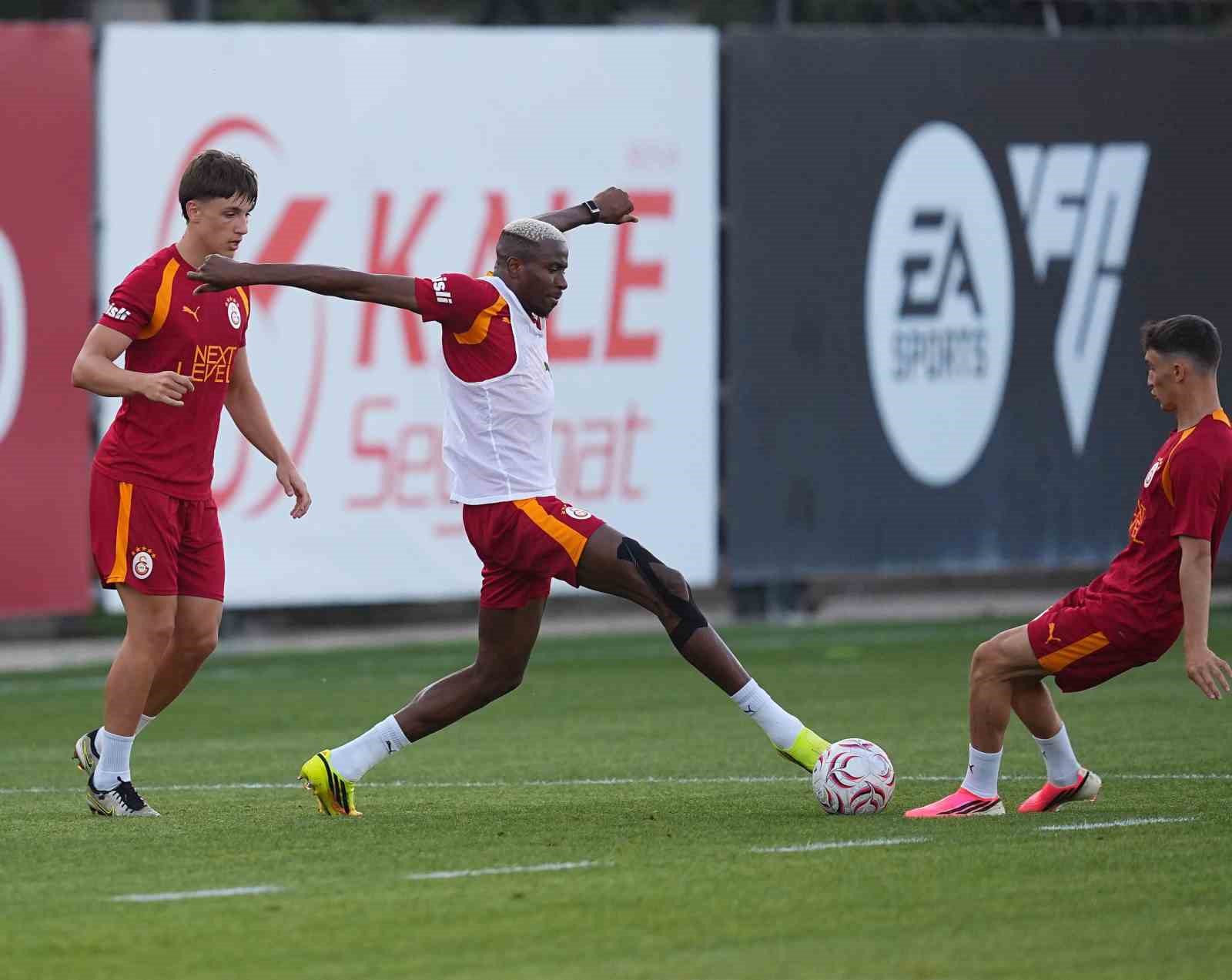 Galatasaray, yeni sezon hazırlıklarını sürdürdü 5 galatasaray yeni sezon hazirliklarini surdurdu 1