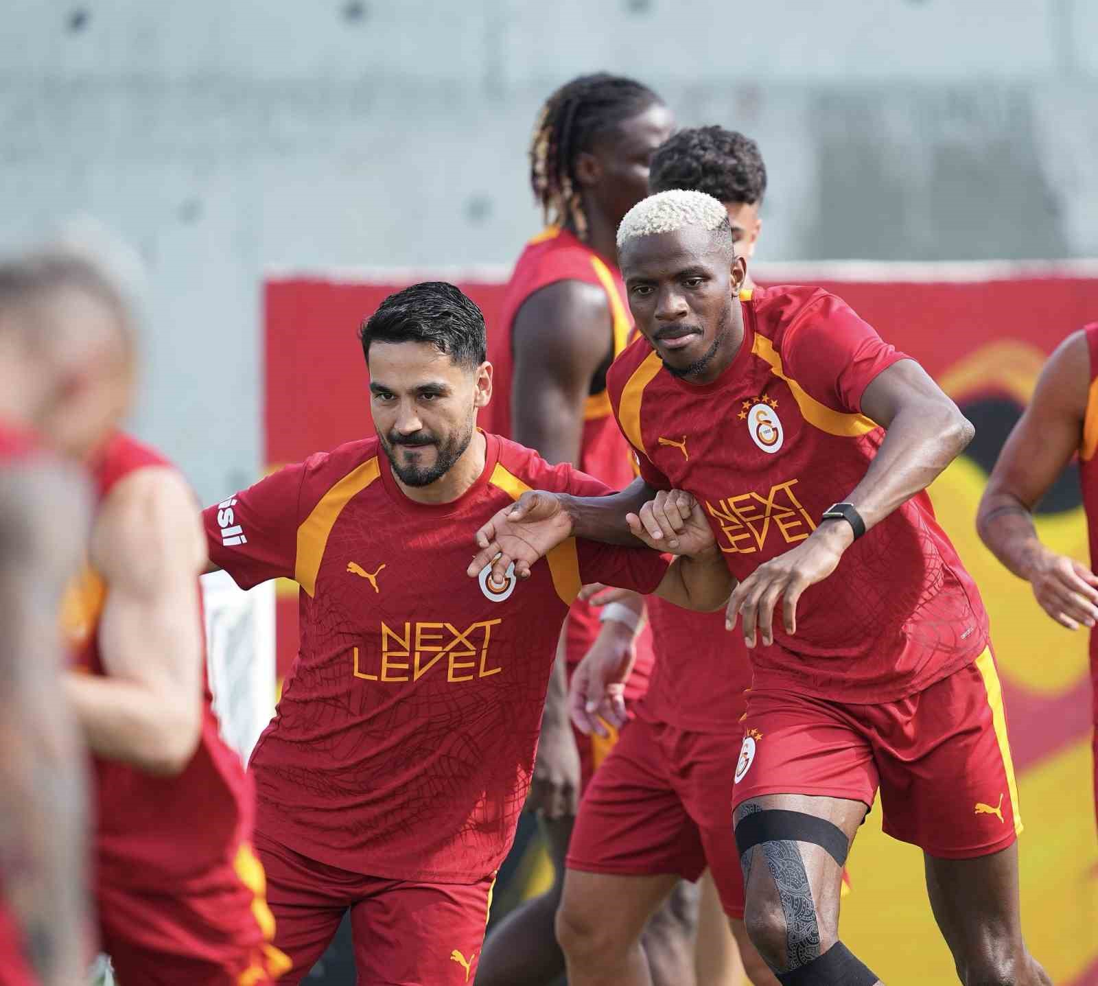 Galatasaray, yeni sezon hazırlıklarını sürdürdü 7 galatasaray yeni sezon hazirliklarini surdurdu 3 ChJChuZv