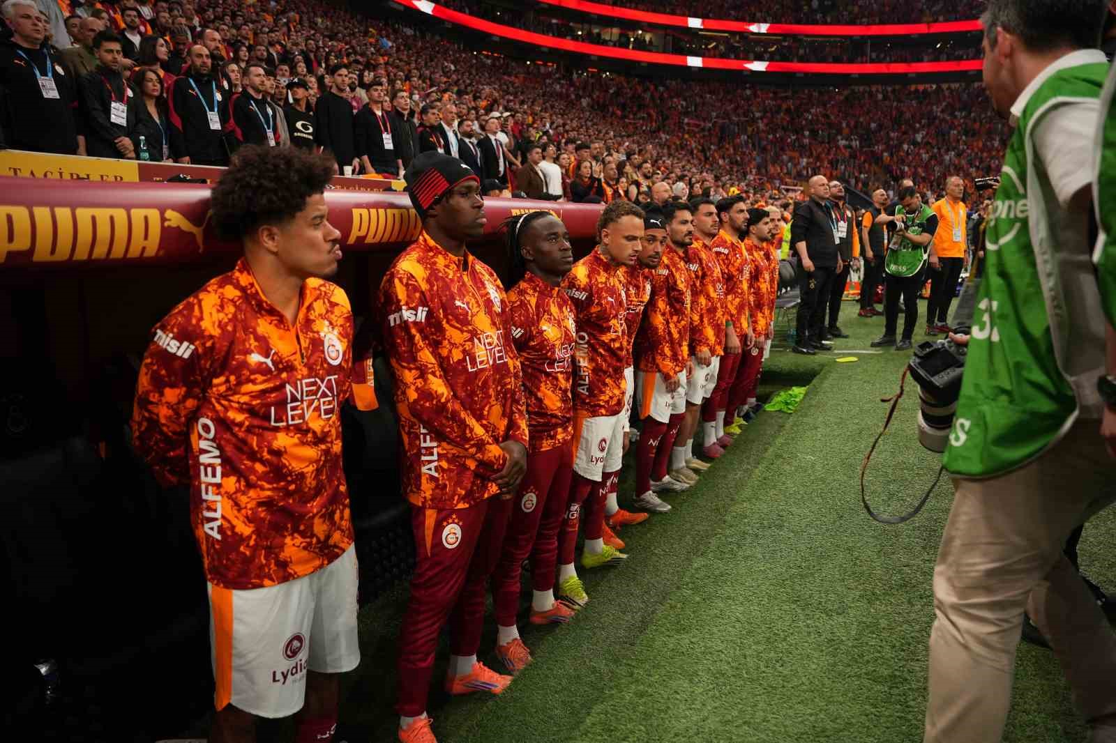 galatasarayda 11de 9 degisiklik 0